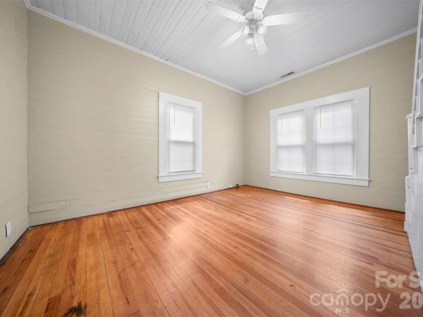 116 Whitesides Street, Cherryville, NC 28021.  MLS# CAR4419173, YatesRealty ID 47576. 