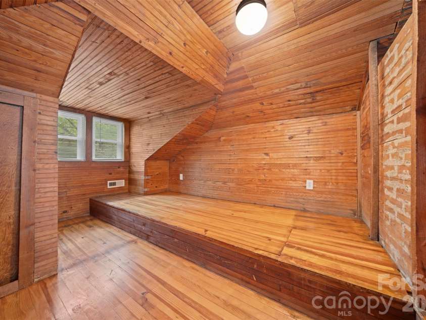 116 Whitesides Street, Cherryville, NC 28021.  MLS# CAR4419173, YatesRealty ID 47576. 
