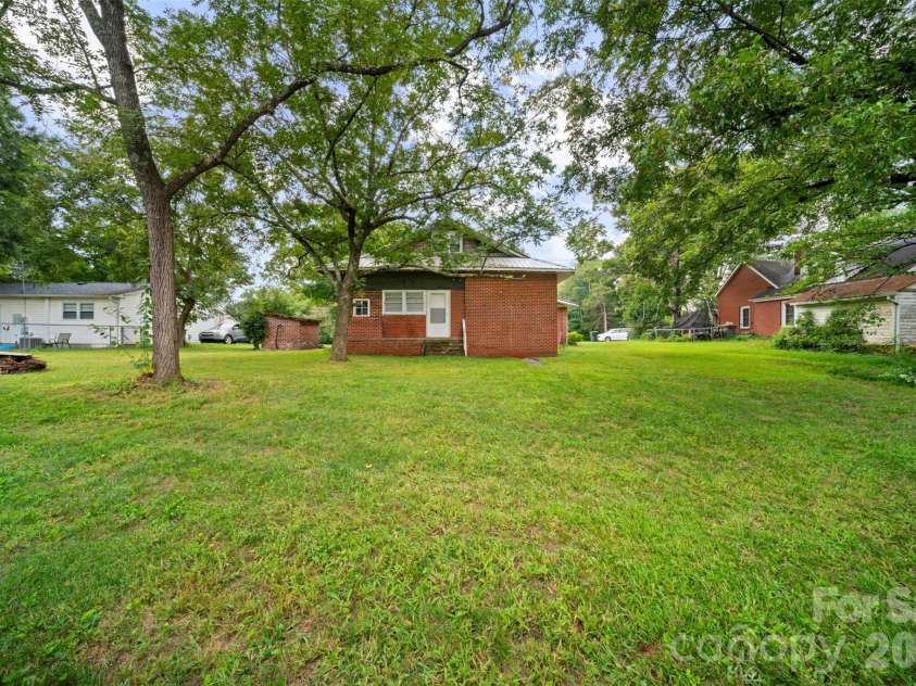 116 Whitesides Street, Cherryville, NC 28021.  MLS# CAR4419173, YatesRealty ID 47576. 