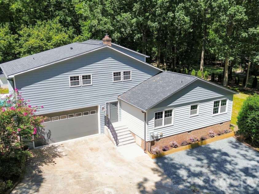5225 Mayhew Country Drive, Mint Hill, NC 28227.  MLS# CAR4419297, YatesRealty ID 47577. 