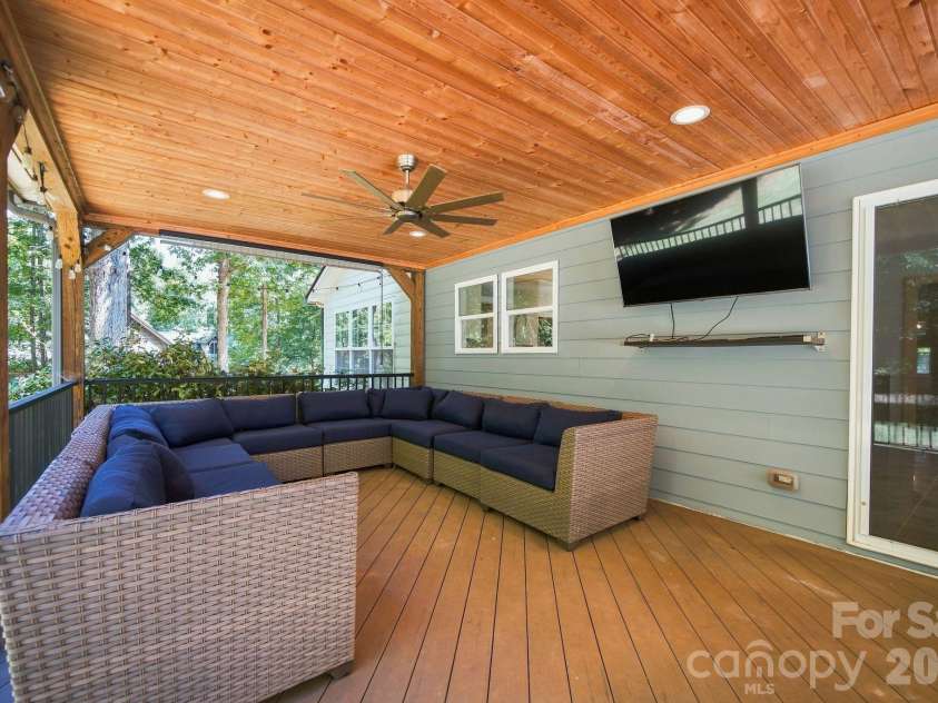 5225 Mayhew Country Drive, Mint Hill, NC 28227.  MLS# CAR4419297, YatesRealty ID 47577. 