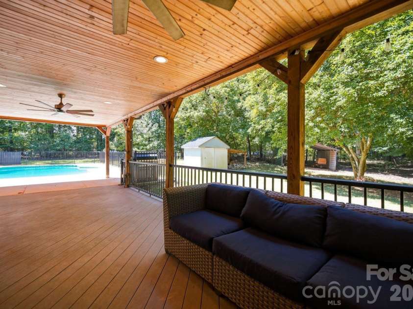 5225 Mayhew Country Drive, Mint Hill, NC 28227.  MLS# CAR4419297, YatesRealty ID 47577. 