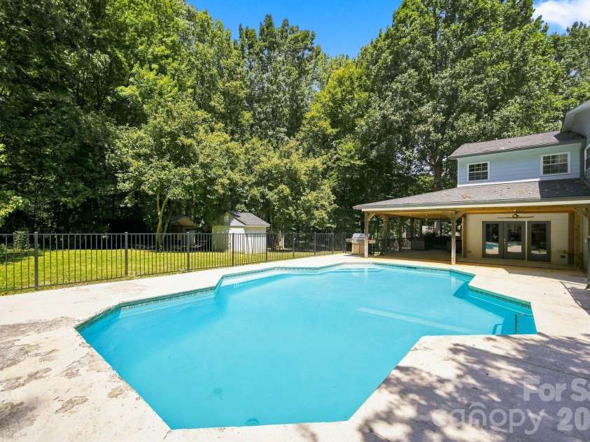 5225 Mayhew Country Drive, Mint Hill, NC 28227.  MLS# CAR4419297, YatesRealty ID 47577. 