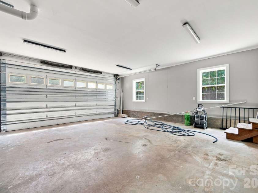 5225 Mayhew Country Drive, Mint Hill, NC 28227.  MLS# CAR4419297, YatesRealty ID 47577. 
