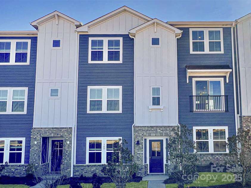 309 Golden Maple Court, Fort Mill, SC 29708.  MLS# CAR4328591, YatesRealty ID 47578. 