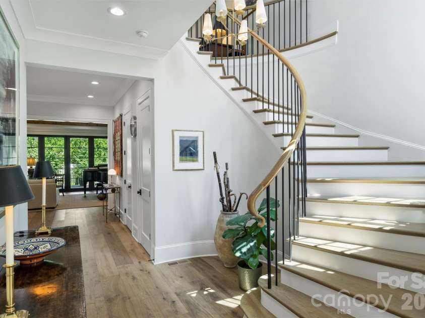 2714 Selwyn Avenue, Charlotte, NC 28209.  MLS# CAR4354607, YatesRealty ID 4758. 