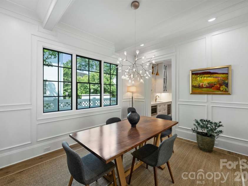 2714 Selwyn Avenue, Charlotte, NC 28209.  MLS# CAR4354607, YatesRealty ID 4758. 