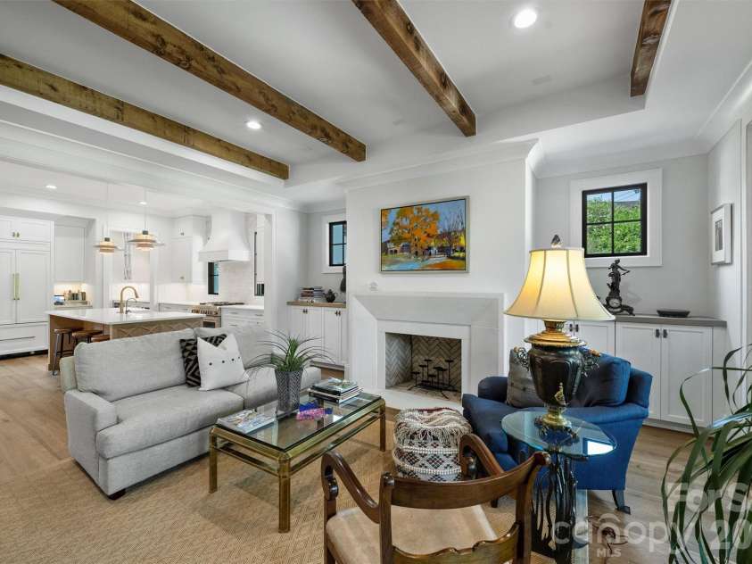 2714 Selwyn Avenue, Charlotte, NC 28209.  MLS# CAR4354607, YatesRealty ID 4758. 