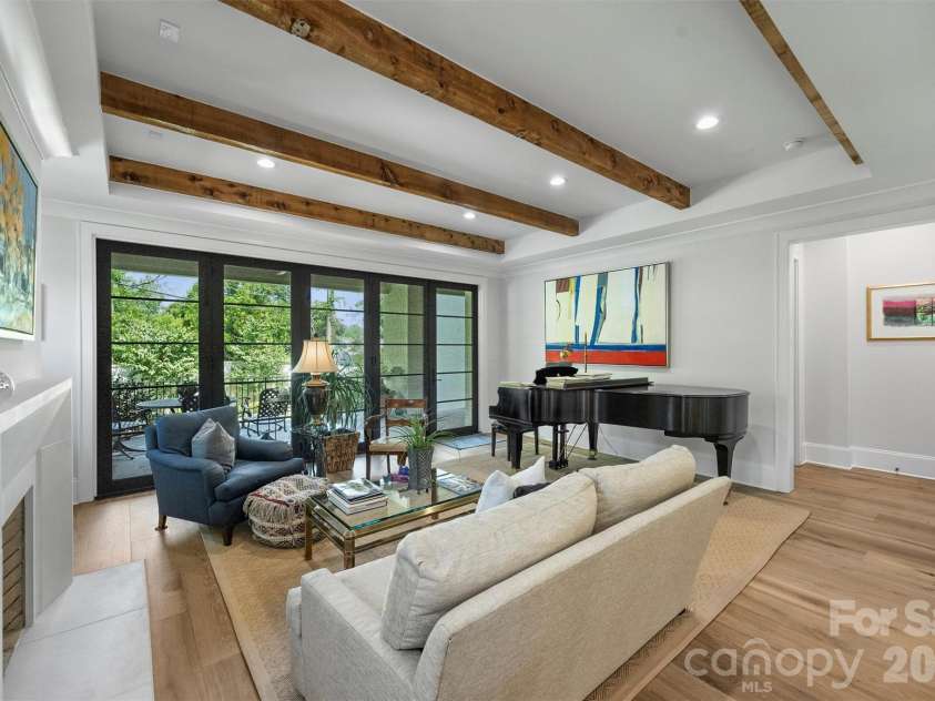 2714 Selwyn Avenue, Charlotte, NC 28209.  MLS# CAR4354607, YatesRealty ID 4758. 