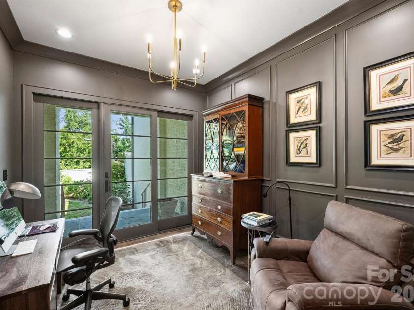 2714 Selwyn Avenue, Charlotte, NC 28209.  MLS# CAR4354607, YatesRealty ID 4758. 