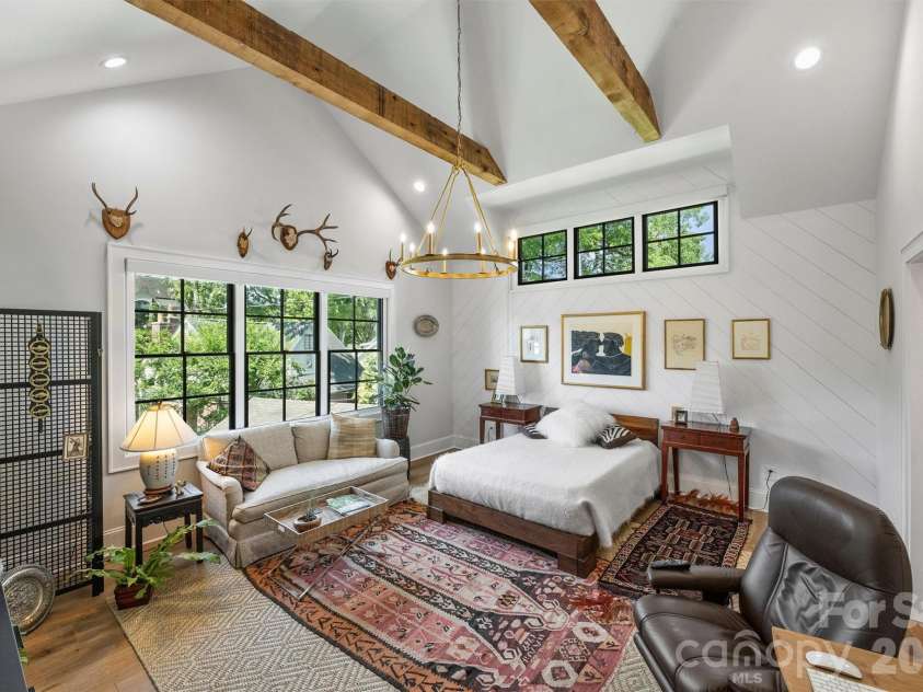 2714 Selwyn Avenue, Charlotte, NC 28209.  MLS# CAR4354607, YatesRealty ID 4758. 