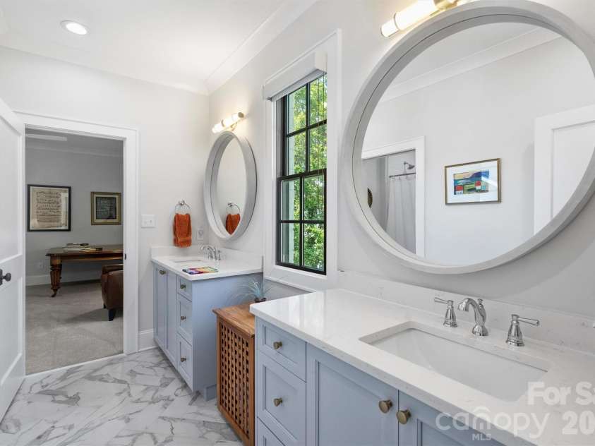 2714 Selwyn Avenue, Charlotte, NC 28209.  MLS# CAR4354607, YatesRealty ID 4758. 