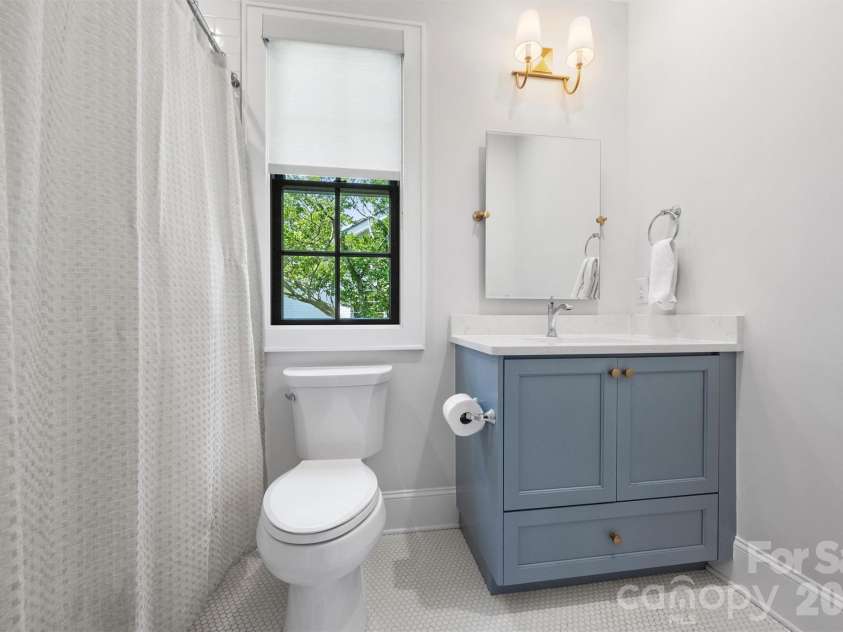 2714 Selwyn Avenue, Charlotte, NC 28209.  MLS# CAR4354607, YatesRealty ID 4758. 