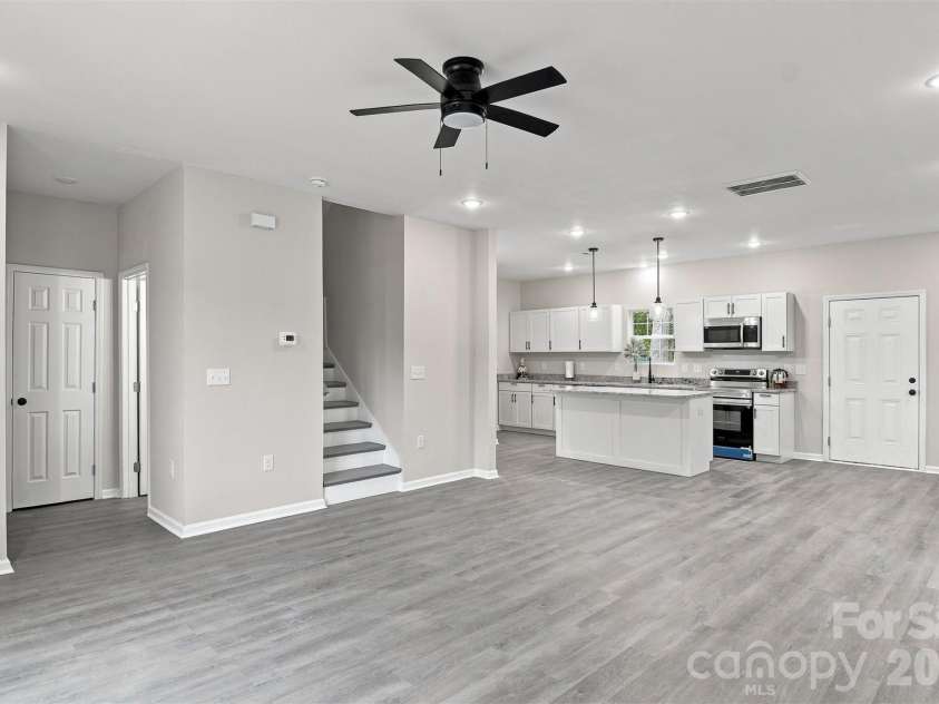2254 lula Street, Winston Salem, NC 27101.  MLS# CAR4416956, YatesRealty ID 47580. 