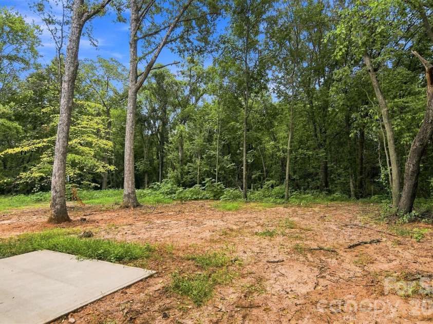 2254 lula Street, Winston Salem, NC 27101.  MLS# CAR4416956, YatesRealty ID 47580. Nice backyard