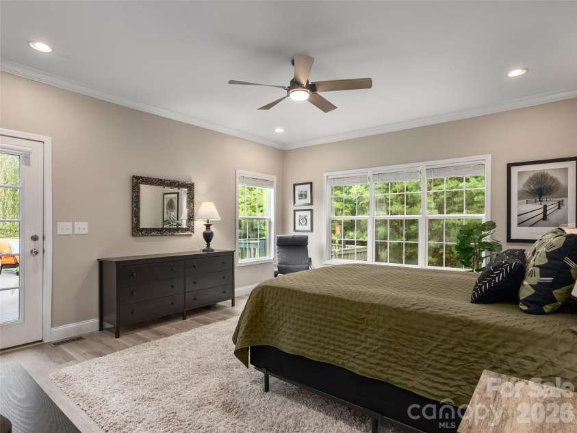 64 Luther Cove Road, Candler, NC 28715.  MLS# CAR4419365, YatesRealty ID 47581. 
