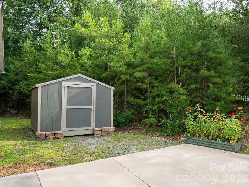 64 Luther Cove Road, Candler, NC 28715.  MLS# CAR4419365, YatesRealty ID 47581. 