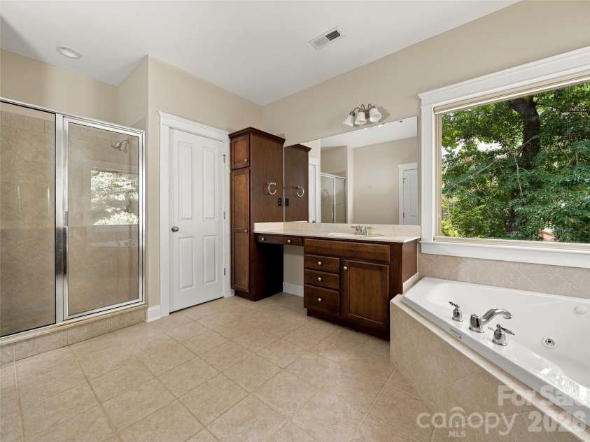 24 Greenwells Glory Drive, Biltmore Lake, NC 28715.  MLS# CAR4419333, YatesRealty ID 47582. 