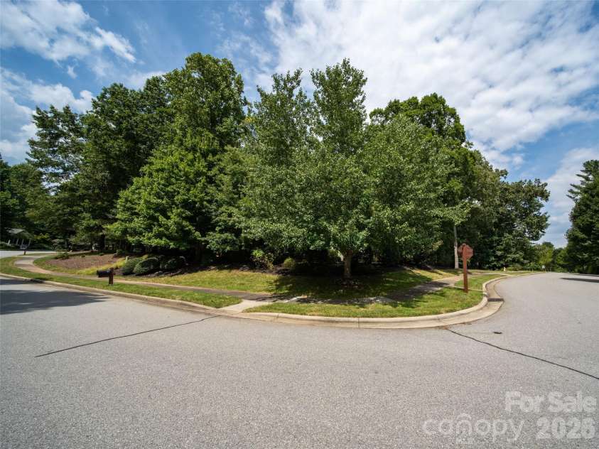 24 Greenwells Glory Drive, Biltmore Lake, NC 28715.  MLS# CAR4419333, YatesRealty ID 47582. 