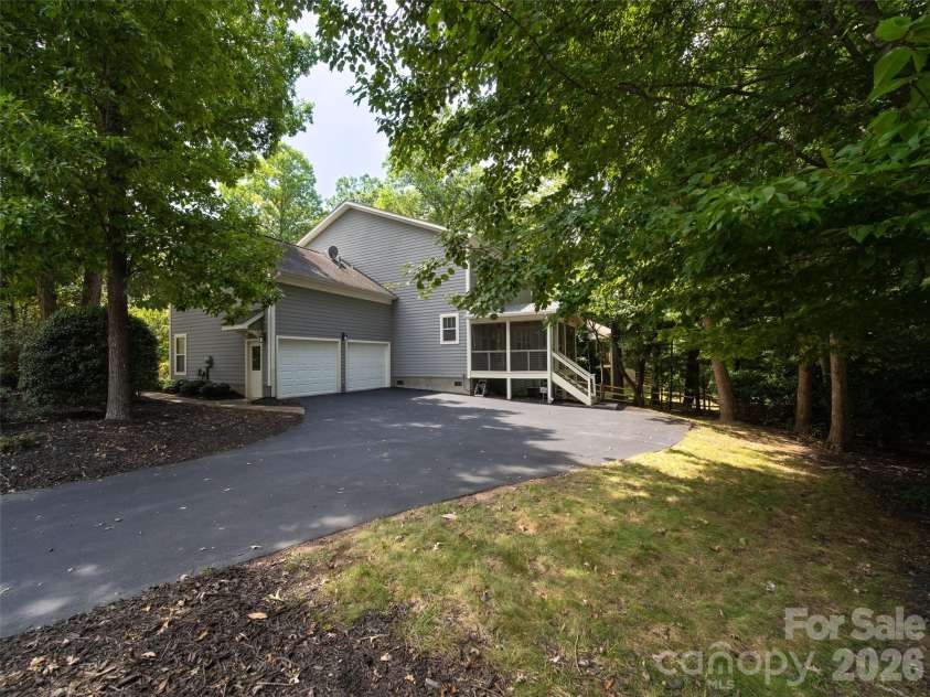 24 Greenwells Glory Drive, Biltmore Lake, NC 28715.  MLS# CAR4419333, YatesRealty ID 47582. 