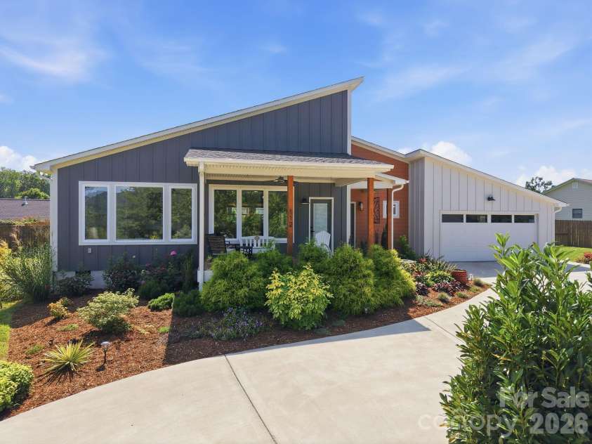 112 Upper Grove Lane, Weaverville, NC 28787.  MLS# CAR4419370, YatesRealty ID 47583. 
