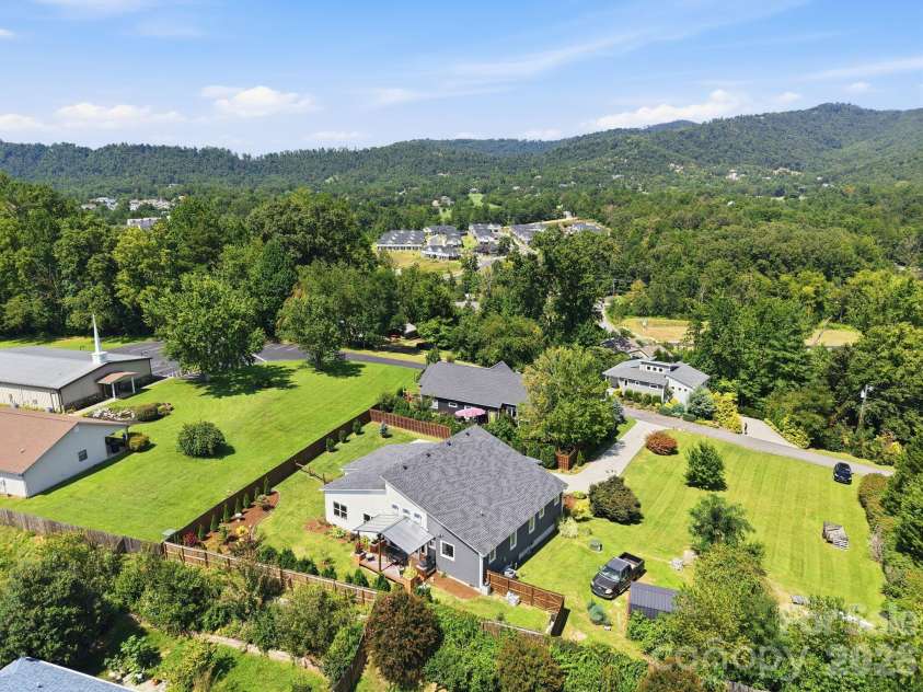 112 Upper Grove Lane, Weaverville, NC 28787.  MLS# CAR4419370, YatesRealty ID 47583. 