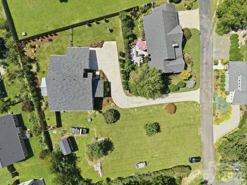 112 Upper Grove Lane, Weaverville, NC 28787.  MLS# CAR4419370, YatesRealty ID 47583. 