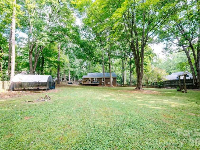 6713 High Gap Road, Waxhaw, NC 28173.  MLS# CAR4419220, YatesRealty ID 47585. 