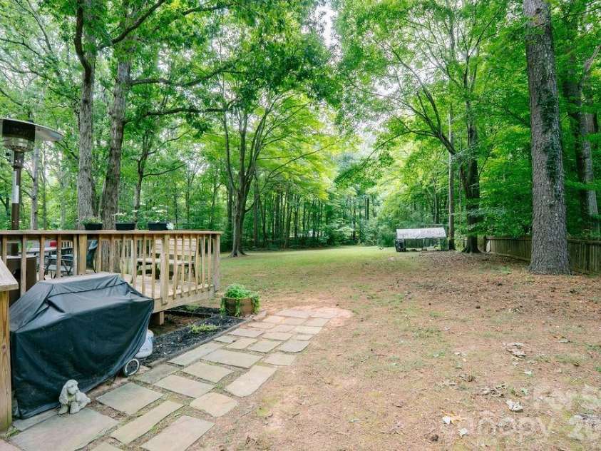 6713 High Gap Road, Waxhaw, NC 28173.  MLS# CAR4419220, YatesRealty ID 47585. 