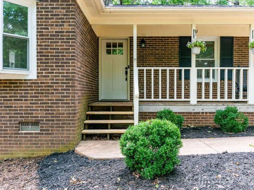 6713 High Gap Road, Waxhaw, NC 28173.  MLS# CAR4419220, YatesRealty ID 47585. 