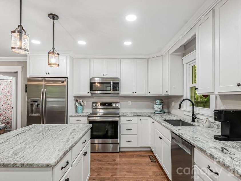 6713 High Gap Road, Waxhaw, NC 28173.  MLS# CAR4419220, YatesRealty ID 47585. 