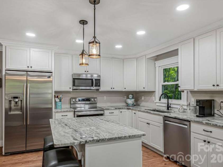 6713 High Gap Road, Waxhaw, NC 28173.  MLS# CAR4419220, YatesRealty ID 47585. 