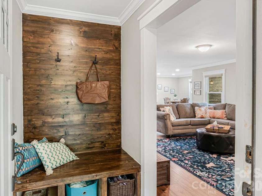 6713 High Gap Road, Waxhaw, NC 28173.  MLS# CAR4419220, YatesRealty ID 47585. 