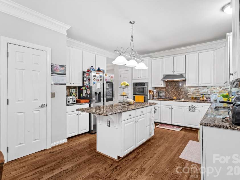 21717 Shoveller Court, Cornelius, NC 28031.  MLS# CAR4417399, YatesRealty ID 47586. 