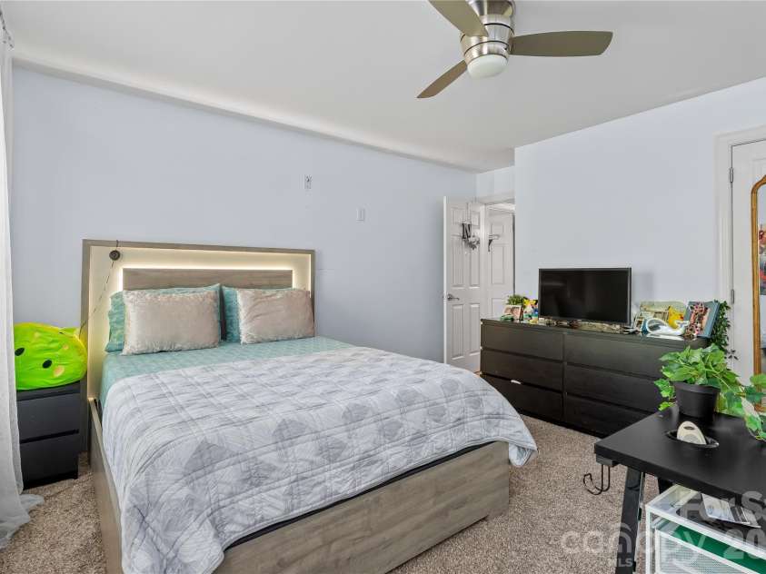 21717 Shoveller Court, Cornelius, NC 28031.  MLS# CAR4417399, YatesRealty ID 47586. 