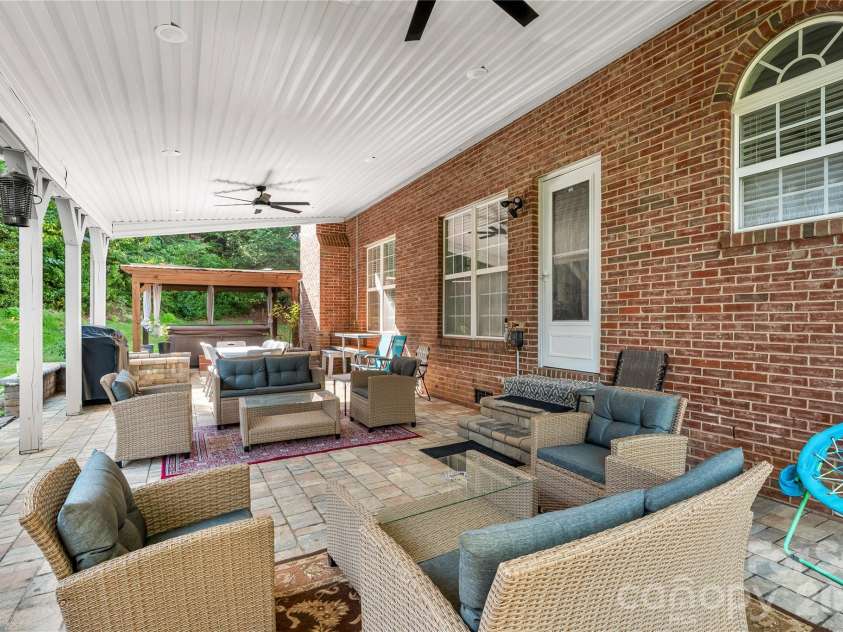 21717 Shoveller Court, Cornelius, NC 28031.  MLS# CAR4417399, YatesRealty ID 47586. 