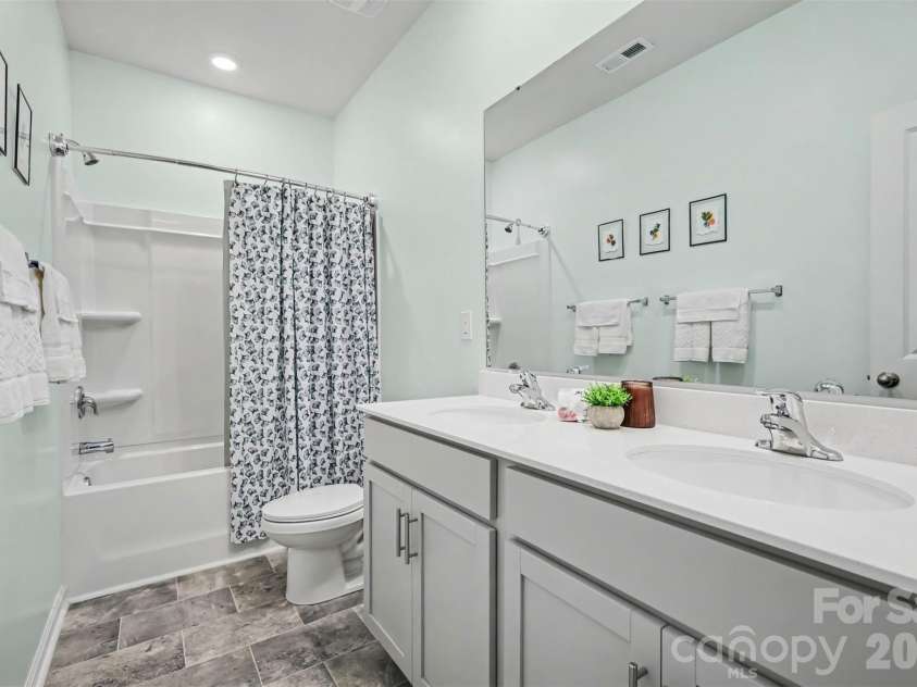 7594 Stonehouse Drive, Gastonia, NC 28056.  MLS# CAR4419049, YatesRealty ID 47588. 7594 Stonehouse