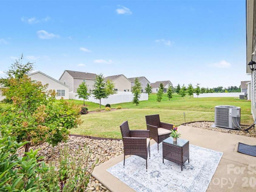 7594 Stonehouse Drive, Gastonia, NC 28056.  MLS# CAR4419049, YatesRealty ID 47588. 7594 Stonehouse