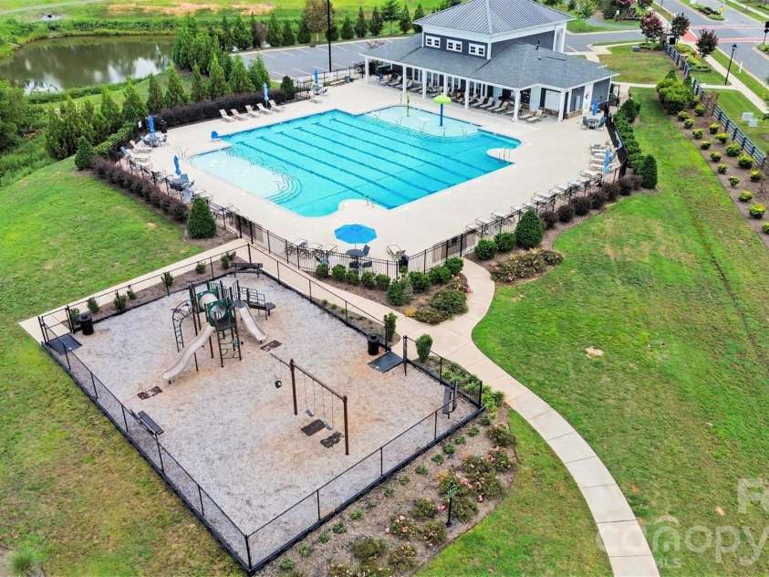 7594 Stonehouse Drive, Gastonia, NC 28056.  MLS# CAR4419049, YatesRealty ID 47588. Amenities