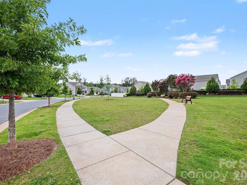 7594 Stonehouse Drive, Gastonia, NC 28056.  MLS# CAR4419049, YatesRealty ID 47588. Pocket Park