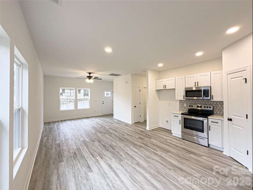113 Chestnut Drive, Concord, NC 28025.  MLS# CAR4417389, YatesRealty ID 47589. 
