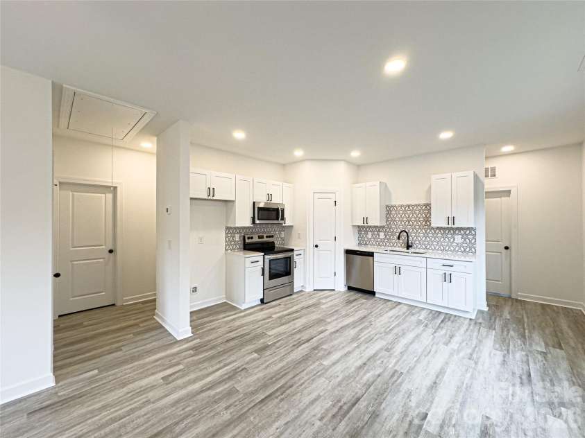 113 Chestnut Drive, Concord, NC 28025.  MLS# CAR4417389, YatesRealty ID 47589. 