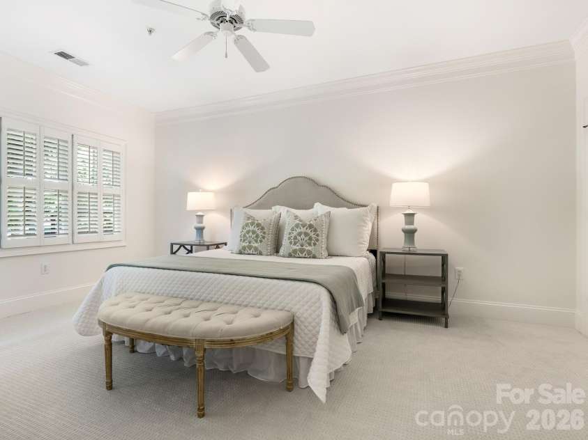 221 Crownsgate Court, Charlotte, NC 28207.  MLS# CAR4417908, YatesRealty ID 47590. 
