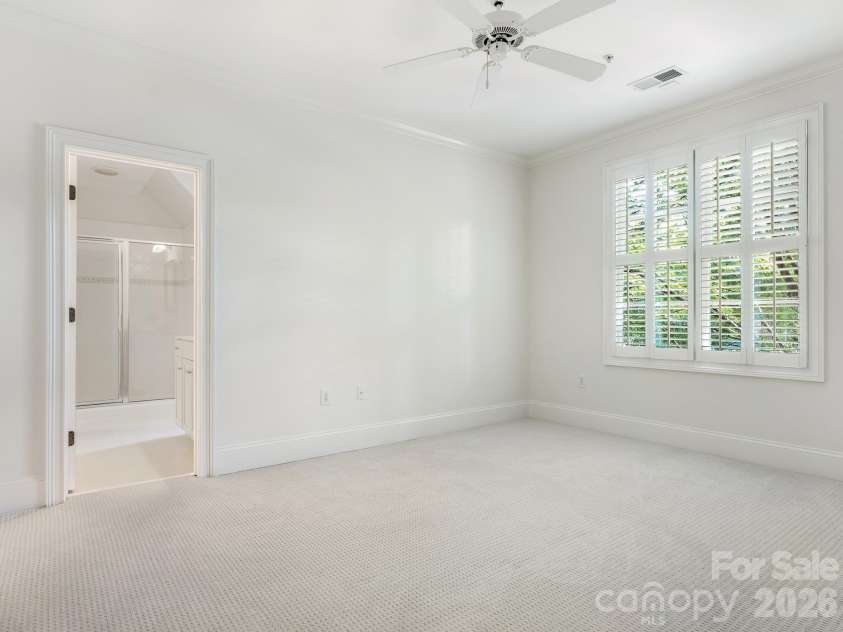 221 Crownsgate Court, Charlotte, NC 28207.  MLS# CAR4417908, YatesRealty ID 47590. 