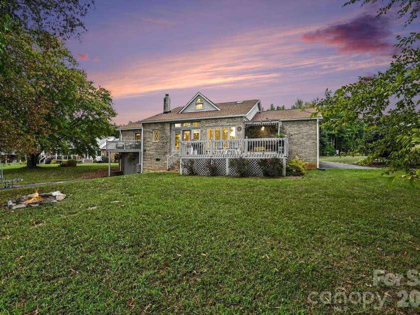 235 Pebble Point, Salisbury, NC 28146.  MLS# CAR4417371, YatesRealty ID 47595. 