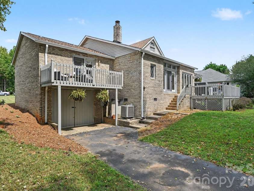 235 Pebble Point, Salisbury, NC 28146.  MLS# CAR4417371, YatesRealty ID 47595. 