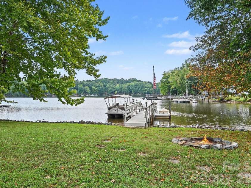 235 Pebble Point, Salisbury, NC 28146.  MLS# CAR4417371, YatesRealty ID 47595. 