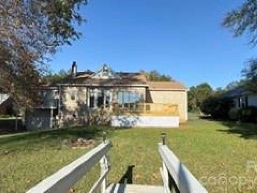 235 Pebble Point, Salisbury, NC 28146.  MLS# CAR4417371, YatesRealty ID 47595. 