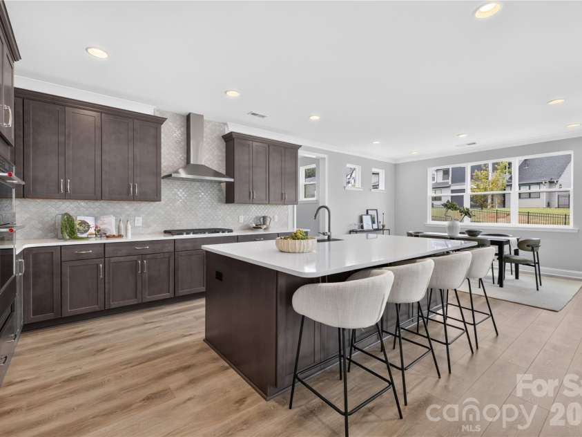 15016 Brownleigh Lane, Huntersville, NC 28078.  MLS# CAR4419395, YatesRealty ID 47597. Kitchen