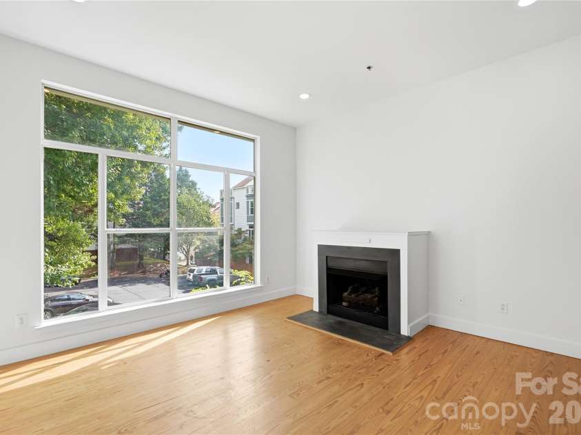 2090 Atherton Heights Lane, Charlotte, NC 28203.  MLS# CAR4419169, YatesRealty ID 47599. 